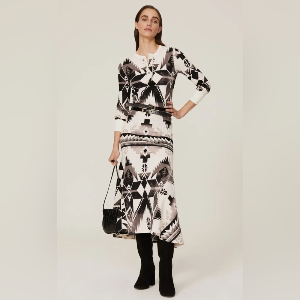 Stylish Black and White Geometric Dress